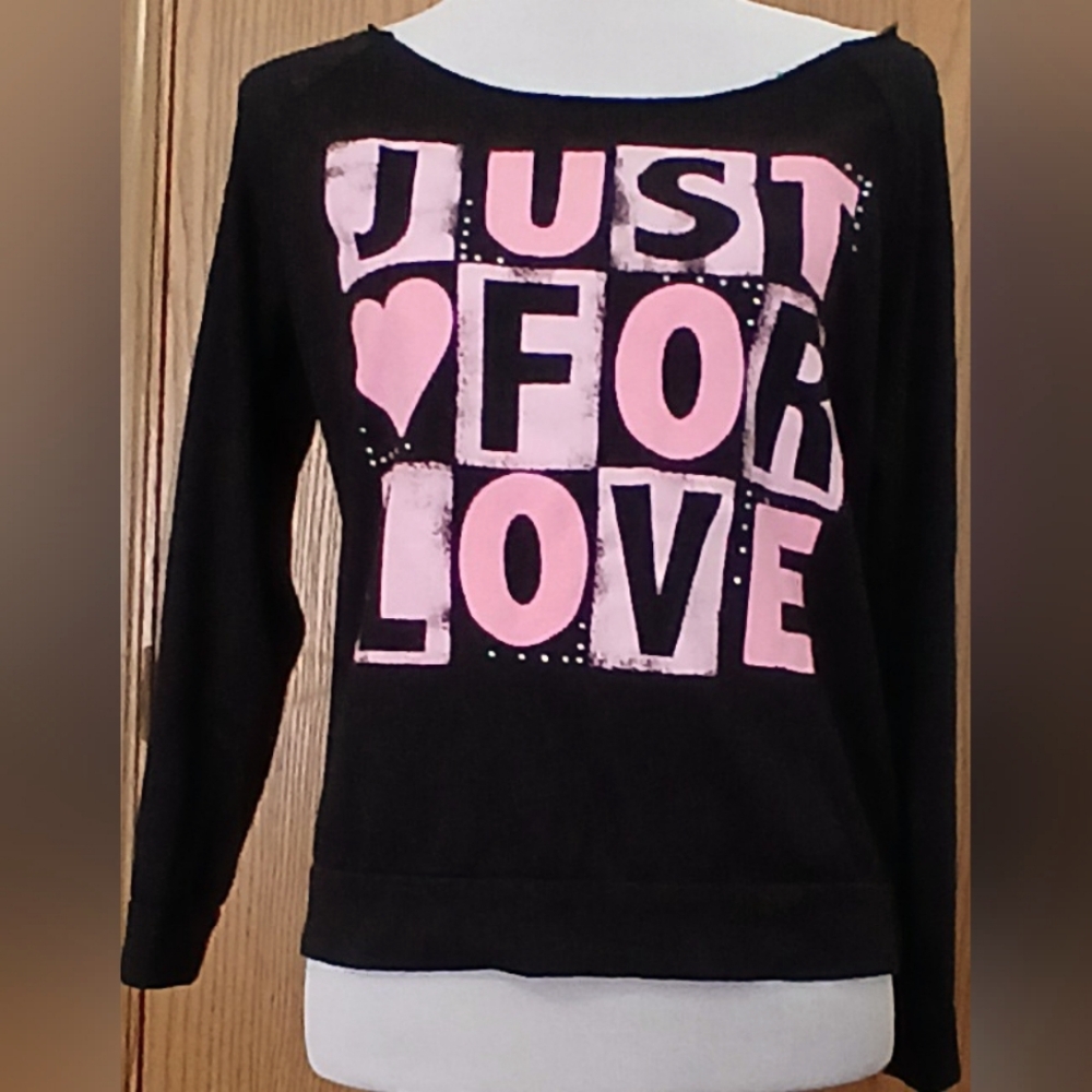20-023 Hard Candy Graphic Deign Top size M (7-9)